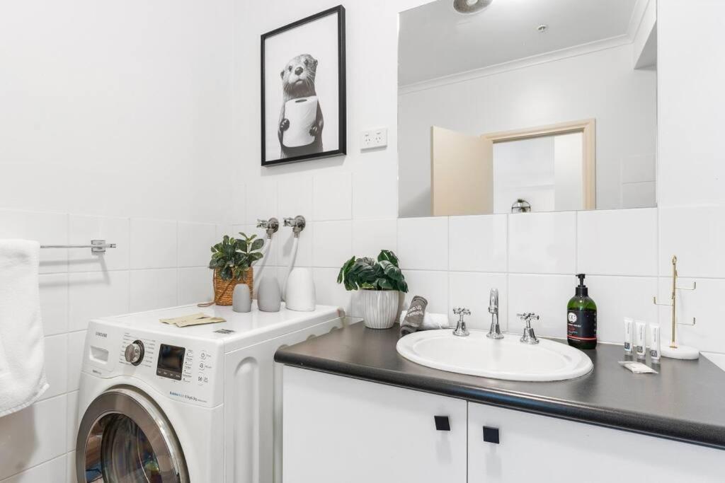 Cozy 1 Bedder In St Kilda With Balcony Melbourne Exterior foto