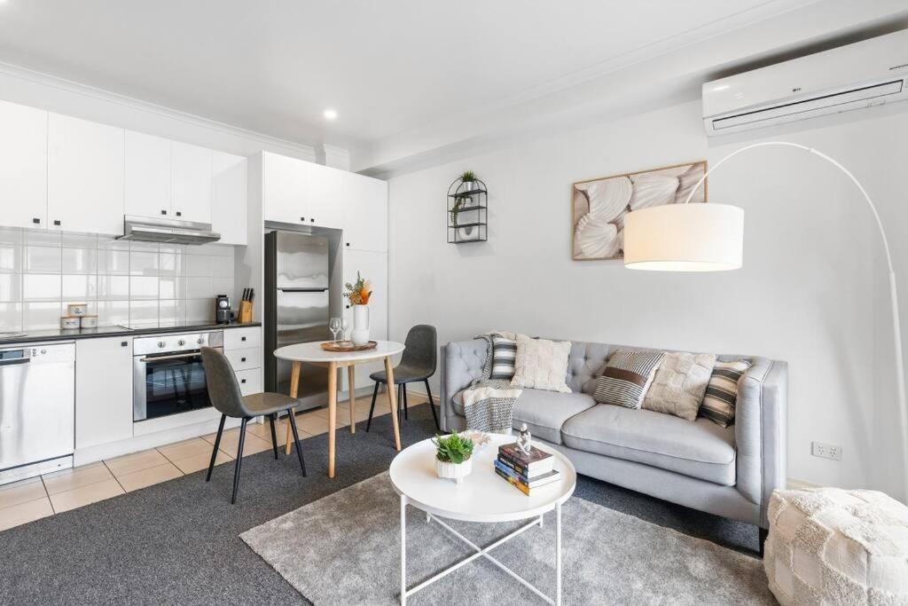 Cozy 1 Bedder In St Kilda With Balcony Melbourne Exterior foto
